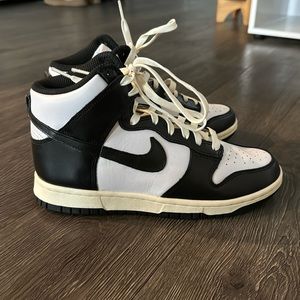 White and black Nike high top dunks never worn!